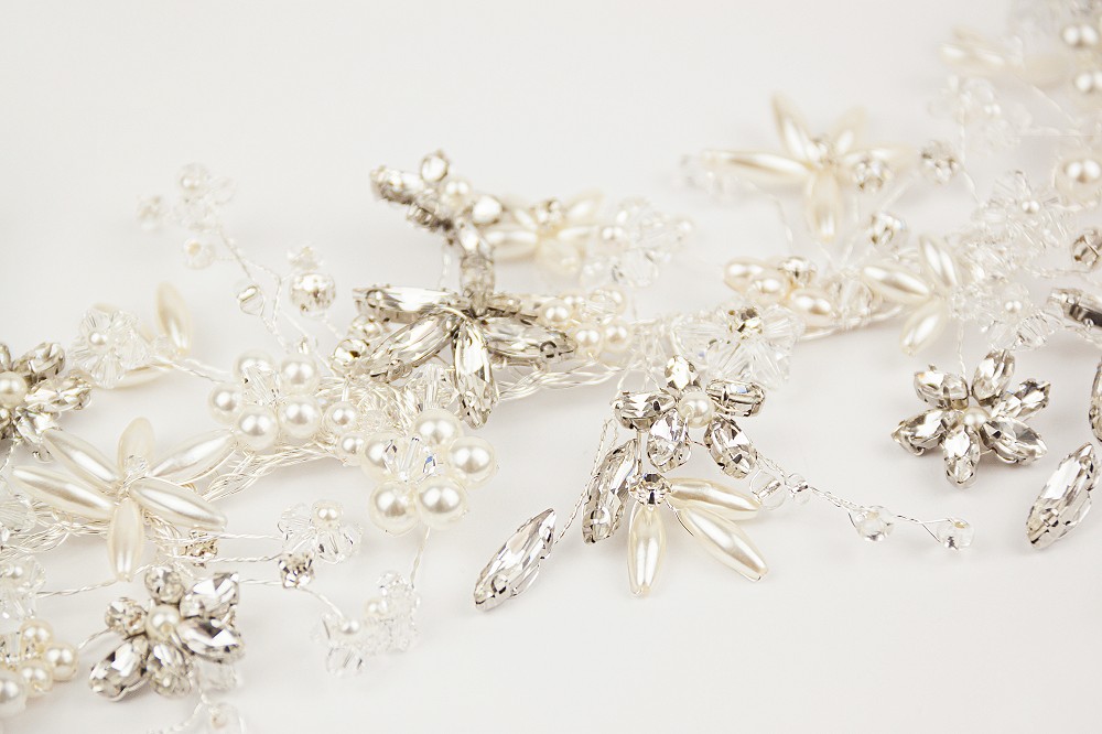 Close up of Rapunzel ivory hairvine